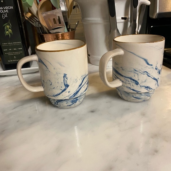 Set of 2 Boston Warehouse Blue and White Ceramic Mug - Picture 3 of 6